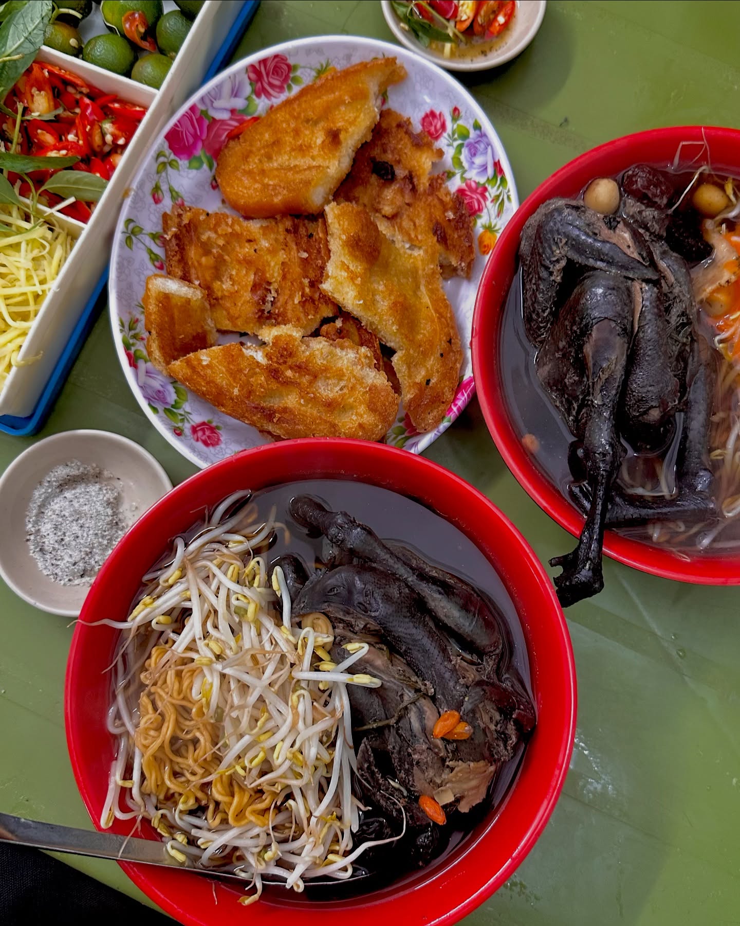 Gà Tần Mai Hương